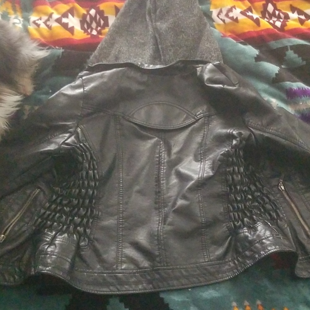 Pleather jacket - Picture 3 of 4